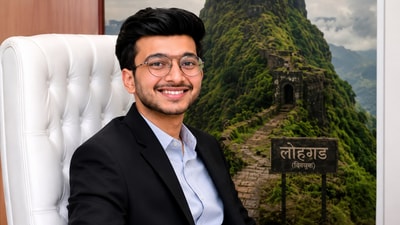 সিয়া গোয়াল এবং তাঁর প্রেমিক চেতন চৌধুরী মেঘালয়ে রাজা রঘুবংশী হত্যাকাণ্ডের খবর ও তদন্তের বিবরণ খুঁটিয়ে পড়ে নিজেদের পরিকল্পনা সাজিয়েছিলেন।