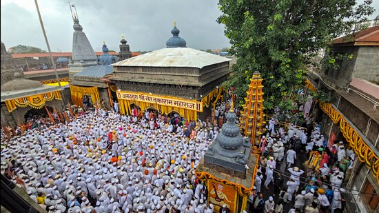Police have made elaborate arrangements to ensure pilgrim safety, smooth procession movement, and minimal public inconvenience. (HT)