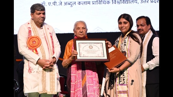 UP governor Anandiben Patel at the 24th Convocation ceremony of Dr APJ Abdul Kalam Technical University in Lucknow on Tuesday (HT Photo)