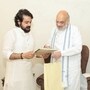 ‘আপনার সঙ্গে কাটানো সময়…’, বয়সে ছোট অমিত শাহ-র সাথে আড্ডা বুম্বাদার,উপহারও মিলল!