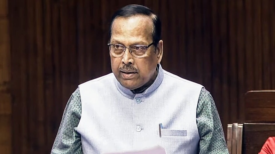 কেন্দ্রীয় স্বরাষ্ট্রমন্ত্রী অমিত শাহের ডাকা এক বৈঠকে উপস্থিত প্রাক্তন তৃণমূল সাংসদ সুখেন্দু শেখর রায়। (ফাইল ছবি)