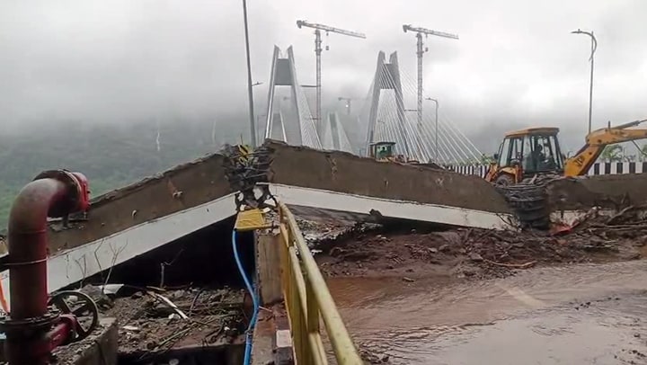 A view of damaged site following a landslide on the Missing Link section of the Mumbai–Pune Expressway near the Khandala Exit after heavy rainfall, in Pune on Monday. (ANI) A view of damaged site following a landslide on the Missing Link section of the Mumbai–Pune Expressway near the Khandala Exit after heavy rainfall, in Pune on Monday. (ANI)