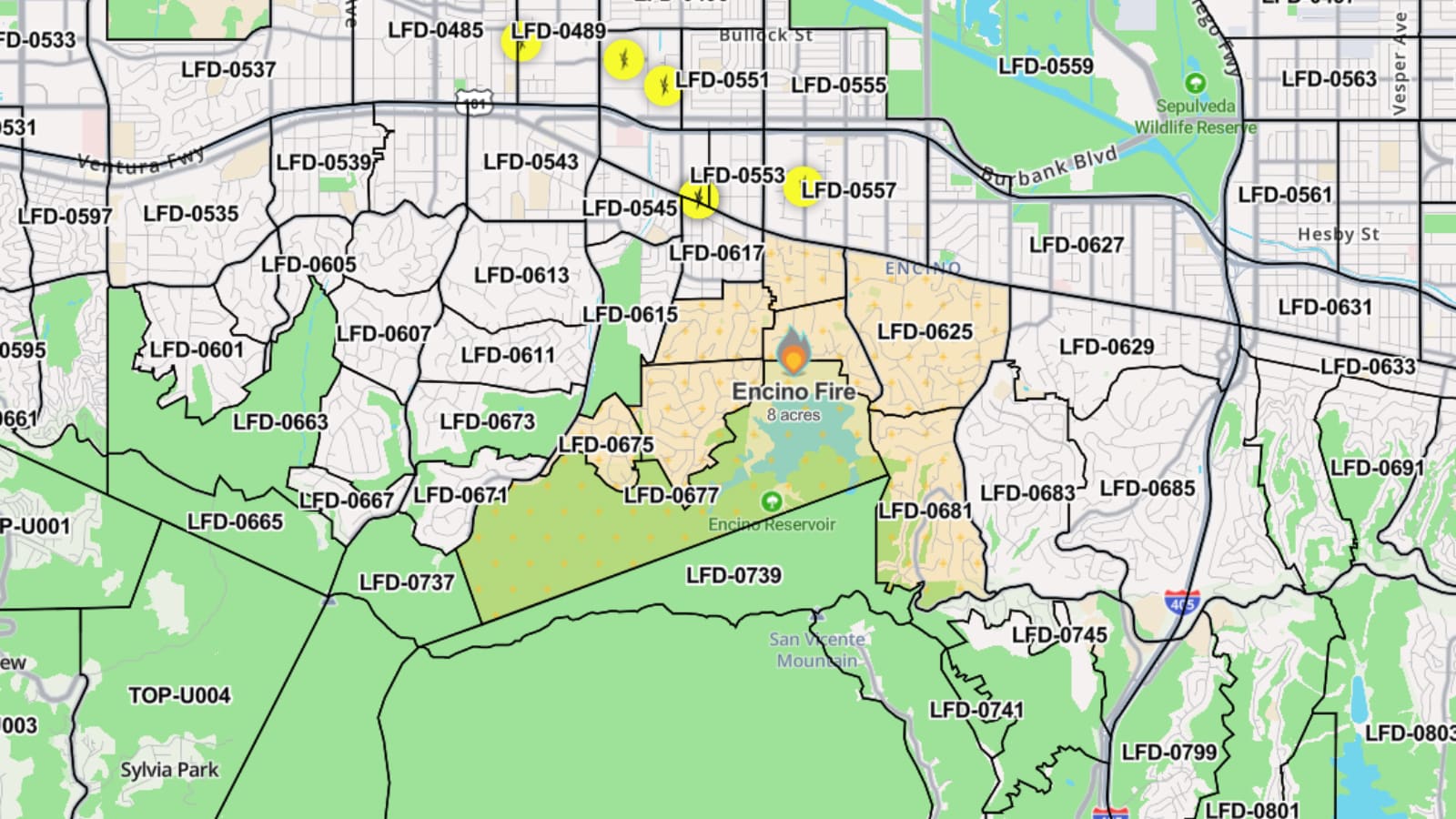 The areas in yellow were placed under a Level 2 evacuation alert. (Mapbox via WatchDuty) The areas in yellow were placed under a Level 2 evacuation alert. (Mapbox via WatchDuty)
