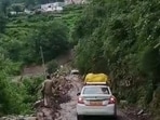 The Ratigaad and Haradiya slopes along the Thal–Munsiyari route have long been prone to landslides.