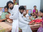 ‘చోటా గబ్బర్ సింగ్’ పోరాటం ముగిసింది.. పవన్ కళ్యాణ్ కన్నీరు పెట్టిన హన్మకొండ అభిమాని నిరంజన్ కన్నుమూత!(x/JanaSenaParty)