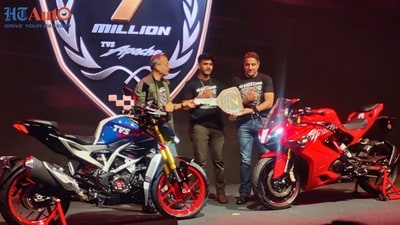 Üst düzey yetkili, TVS'nin premium segmentlerde iki tekerlekli araç sektöründen daha iyi performans gösterdiğini iddia ediyor