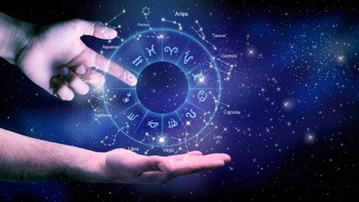 Career Horoscope Today: Get daily astrological predictions on career for your zodiac signs.