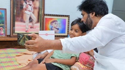 Pawan Kalyan, hayranının onunla tanıştıktan ve ona bir köpek yavrusu hediye ettikten sonraki ölüm günleri karşısında 'şok oldu'; Sonu Sood bunu 'hayal edilemez bir kayıp' olarak nitelendirdi