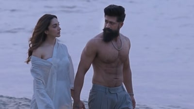 Kiara Advani and Yash in a still from Tabaahi music video.