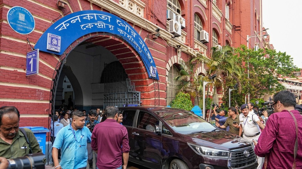 পুজোর পরেই হাওড়া পুরভোটের প্রস্তুতি, কলকাতায় কবে? (PTI)