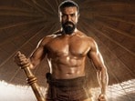 <p>నెట్​ఫ్లిక్స్​లో ప్రస్తుతం ఈ సినిమా స్ట్రీమ్ అవుతోంది. తెలుగు, తమిళం, కన్నడ, మలయాళ భాషల్లో మీరు ఈ పెద్ది సినిమాని చూడవచ్చు. అయితే, థియేటర్​ కట్​ కంటే ఓటీటీ కట్​ కాస్త ఎక్కువగా ఉంది. థియేటర్​ వర్షెన్​లో లేని కొన్ని సీన్లు, ఓటీటీ వర్షెన్​లో యాడ్​ చేశారు. </p>