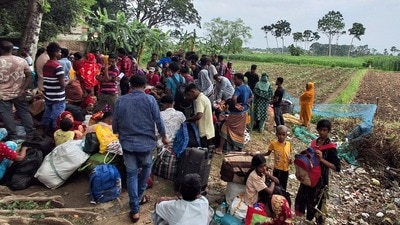 সীমান্ত দিয়ে অনুপ্রবেশ রোধে গৃহীত পদক্ষেপ কতটা কার্যকর হয়েছে, তা নিয়ে আলোচনা হবে শাহের ডাকা বৈঠকে। (Saikat Paul) সীমান্ত দিয়ে অনুপ্রবেশ রোধে গৃহীত পদক্ষেপ কতটা কার্যকর হয়েছে, তা নিয়ে আলোচনা হবে শাহের ডাকা বৈঠকে। (Saikat Paul)