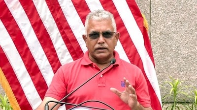 দিলীপ ঘোষ বলেন, সমাজে অপরাধ বাড়ার পিছনে তথাকথিত বুদ্ধিজীবী ও বামপন্থী রাজনীতির বড় ভূমিকা রয়েছে। (ANI Video Grab) দিলীপ ঘোষ বলেন, সমাজে অপরাধ বাড়ার পিছনে তথাকথিত বুদ্ধিজীবী ও বামপন্থী রাজনীতির বড় ভূমিকা রয়েছে। (ANI Video Grab)