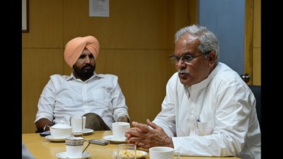 Bhupesh Baghel interacts with HT staffers at Mohali office on Thursday. Seen along with him is Punjab Congress president Amarinder Singh Raja Warring. (Ravi Kumar/HT) Bhupesh Baghel interacts with HT staffers at Mohali office on Thursday. Seen along with him is Punjab Congress president Amarinder Singh Raja Warring. (Ravi Kumar/HT)