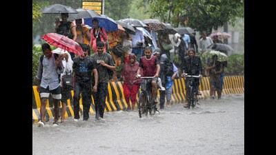 Officials said the severely affected areas due to water-logging include the sector road of Noida Expressway, underpasses, and DSC Road near GIP Mall - parallel to new street market. (Sunil Ghosh/HT Photo) Officials said the severely affected areas due to water-logging include the sector road of Noida Expressway, underpasses, and DSC Road near GIP Mall - parallel to new street market. (Sunil Ghosh/HT Photo)