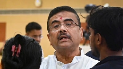 শুভেন্দু সাক্ষাতে নবান্নে প্রসেনজিৎ, ইউসুফ। ( প্রতীকী ছবি, ছবি সৌজন্যে পিটিআই)