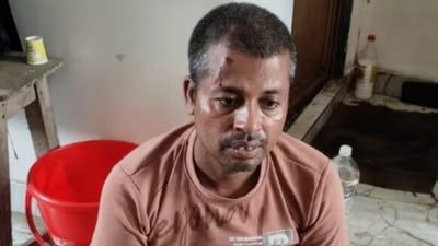 বারুইপুরে নাবালিকা ধর্ষণ ও খুনের মামলার অন্যতম অভিযুক্ত প্রভাস মণ্ডলের পুলিশি এনকাউন্টারকে ঘিরে শুরু হয়েছে নতুন তদন্ত। বারুইপুরে নাবালিকা ধর্ষণ ও খুনের মামলার অন্যতম অভিযুক্ত প্রভাস মণ্ডলের পুলিশি এনকাউন্টারকে ঘিরে শুরু হয়েছে নতুন তদন্ত।