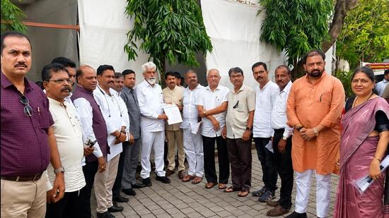 Teachers met Maharashtra education minister Dadaji Bhuse who assured to find ways to reduce the burden of SIR duty on teachers. Thousands of educators staged protests across the state on Thursday against the deployment of teachers as BLOs for SIR of electoral rolls, leading to closure of several government schools. (HT)