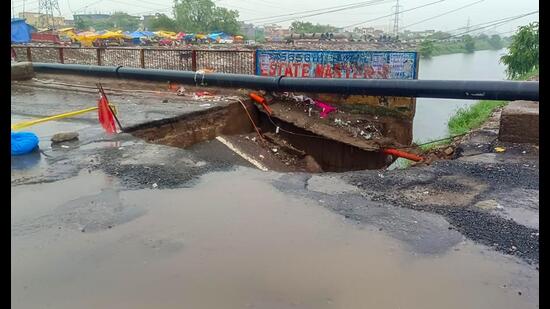The caved in portion of the bridge. (HT)