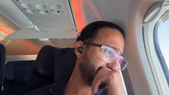 A childhood dream came full circle on a business class flight. (Instagram/ash.lamba)