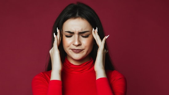 Anytime you get a headache, are you also casually popping a painkiller? See why this habit may cost you your health! (Picture credit: Freepik)