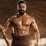<p>నెట్​ఫ్లిక్స్​లో ప్రస్తుతం ఈ సినిమా స్ట్రీమ్ అవుతోంది. తెలుగు, తమిళం, కన్నడ, మలయాళ భాషల్లో మీరు ఈ పెద్ది సినిమాని చూడవచ్చు. అయితే, థియేటర్​ కట్​ కంటే ఓటీటీ కట్​ కాస్త ఎక్కువగా ఉంది. థియేటర్​ వర్షెన్​లో లేని కొన్ని సీన్లు, ఓటీటీ వర్షెన్​లో యాడ్​ చేశారు. </p>
