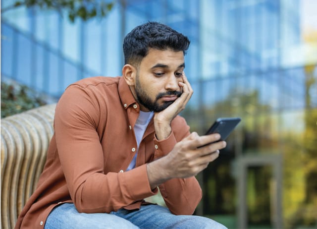 Not every text needs acknowledgement. Especially if there are 200 unread group messages. (SHUTTERSTOCK) Not every text needs acknowledgement. Especially if there are 200 unread group messages. (SHUTTERSTOCK)