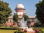 After the dramatic scenes, the Supreme Court bench took the case on its merits and passed an order.