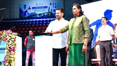 సీఎం రేవంత్ రెడ్డి, పీటీ ఉష సీఎం రేవంత్ రెడ్డి, పీటీ ఉష