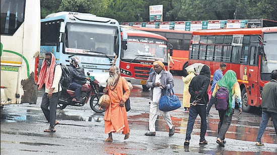 Train cancellations boost MSRTC bus services between Pune and Mumbai