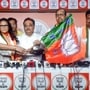 বিজেপির কেন্দ্রীয় নেতৃত্ব আনুষ্ঠানিক বিজ্ঞপ্তি জারি করে জানিয়ে দেয়, পশ্চিমবঙ্গ থেকে রাজ্যসভার শূন্য তিনটি আসনে এই তিন নেতাকেই প্রার্থী করা হচ্ছে। (Handout )