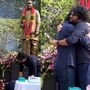 Akhil Nagarjuna: నాగార్జున కాళ్లపై పడి వెక్కి వెక్కి ఏడ్చిన అఖిల్.. తండ్రిని గట్టిగా హగ్ చేసుకొని ఎమోషనల్.. వీడియో