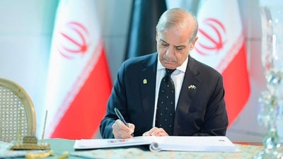 Pakistan Prime Minister Shehbaz Sharif met with Iran and Qatar separately in an effort to resume negotiations with the US (AFP) Pakistan Prime Minister Shehbaz Sharif met with Iran and Qatar separately in an effort to resume negotiations with the US (AFP)