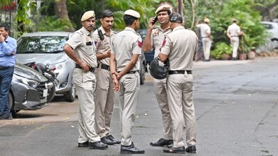 Following a bomb threat an extensive search of the premises was carried out, declaring the threat as a hoax. (File Photo/ Sanjeev Verma/ Hindustan Times)