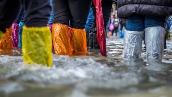 More than 200 campers were airlifted to safety after severe flooding hit southeast Missouri. (Unsplash/ Representative Image)