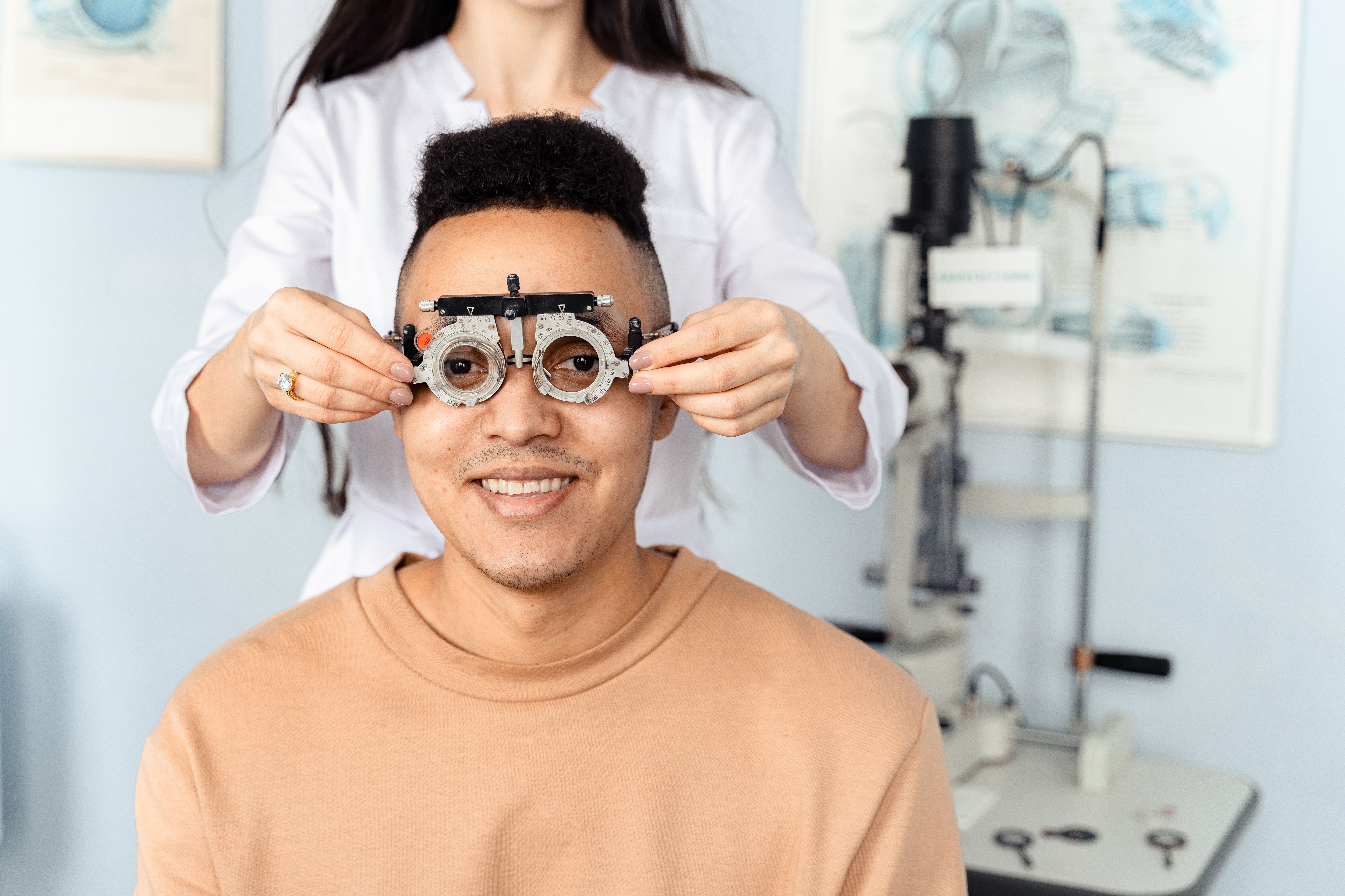 Even occasionally sleeping with your contact lenses significantly increases the risk of corneal infections. (Pexel)