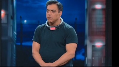 Ram Kapoor makes an emotional confession on Lock Upp season 2. Ram Kapoor makes an emotional confession on Lock Upp season 2.