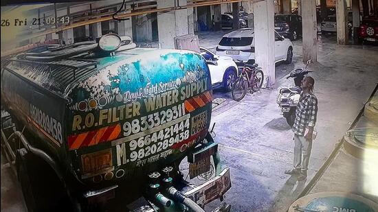 Chandivali societies spend lakhs on tankers as BMC water shortage continues