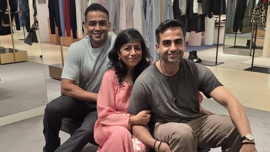 Revathi Kamath posted cheerful London photos with sons Nithin and Nikhil Kamath. (Facebook/Revathi Kamath)