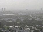 Delhi recorded an overall air quality index of 261, with the worst at Anand Vihar at AQI of 449 (severe). (Arvind Yadav/HT Photo)