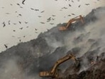 Flames continue to smoulder from time to time at the Ghazipur landfill site. (Archive)