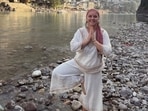 Irish vlogger shares insights on India's spiritual culture and daily life.
