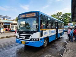 ব্যারাকপুর-এসপ্ল্যানেড রুটে সরকারি বাস চালু করা হচ্ছে। (ছবিটি প্রতীকী, সৌজন্যে Nano Banana দিয়ে তৈরি করা)