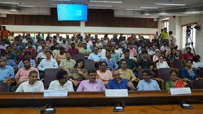 নয়া IIT পাবে বাংলা? শিবপুরের IIEST নিয়ে প্রস্তাব রাজ্যের। (ছবিটি প্রতীকী, সৌজন্যে ফেসবুক IIEST, Shibpur) নয়া IIT পাবে বাংলা? শিবপুরের IIEST নিয়ে প্রস্তাব রাজ্যের। (ছবিটি প্রতীকী, সৌজন্যে ফেসবুক IIEST, Shibpur)