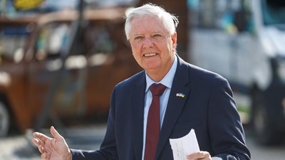 Jesse James Rose asserts Lindsey Graham made amends with raised hands emoji "twinky transitioning former college student" Pay a fortune for an encounter. (Reuters)