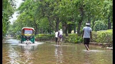 Stagnant water continues to cover the roads near Vir Bhumi in Rajghat (HT)