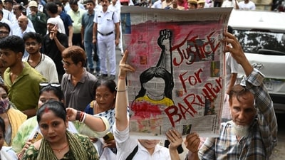 Trinamool Chhatra Parishad (TMCP), Trinamool Youth Congress supporters took out a protest rally against recent rape and murder of a 12 year old girl in Baruipur from Ballygung to Hazra in Kolkata. (Samir Jana/HT Photo) Trinamool Chhatra Parishad (TMCP), Trinamool Youth Congress supporters took out a protest rally against recent rape and murder of a 12 year old girl in Baruipur from Ballygung to Hazra in Kolkata. (Samir Jana/HT Photo)