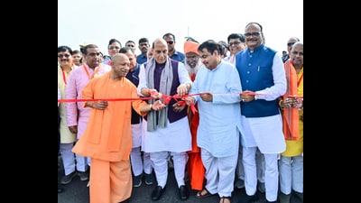 Union Road Transport and Highways Minister Nitin Gadkari, Union Minister Rajnath Singh, and Uttar Pradesh Chief Minister Yogi Adityanath inaugurate the Lucknow–Kanpur Expressway, in Unnao on Monday. Uttar Pradesh Deputy Chief Minister Brajesh Pathak present. (Sourced)
