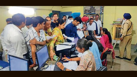 Consumers seek clarification over average bills issued during strike of contract staff. Utility says amounts will be adjusted after regular readings resume. (HT Photo)