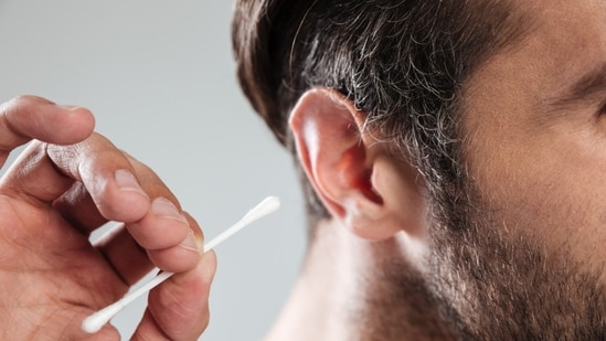Know why you should not use cotton buds.